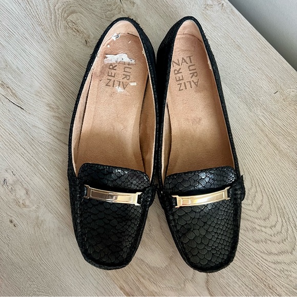 Naturalizer Gadget Black Snake
Print Loafer Shoes Women - Picture 3 of 5
